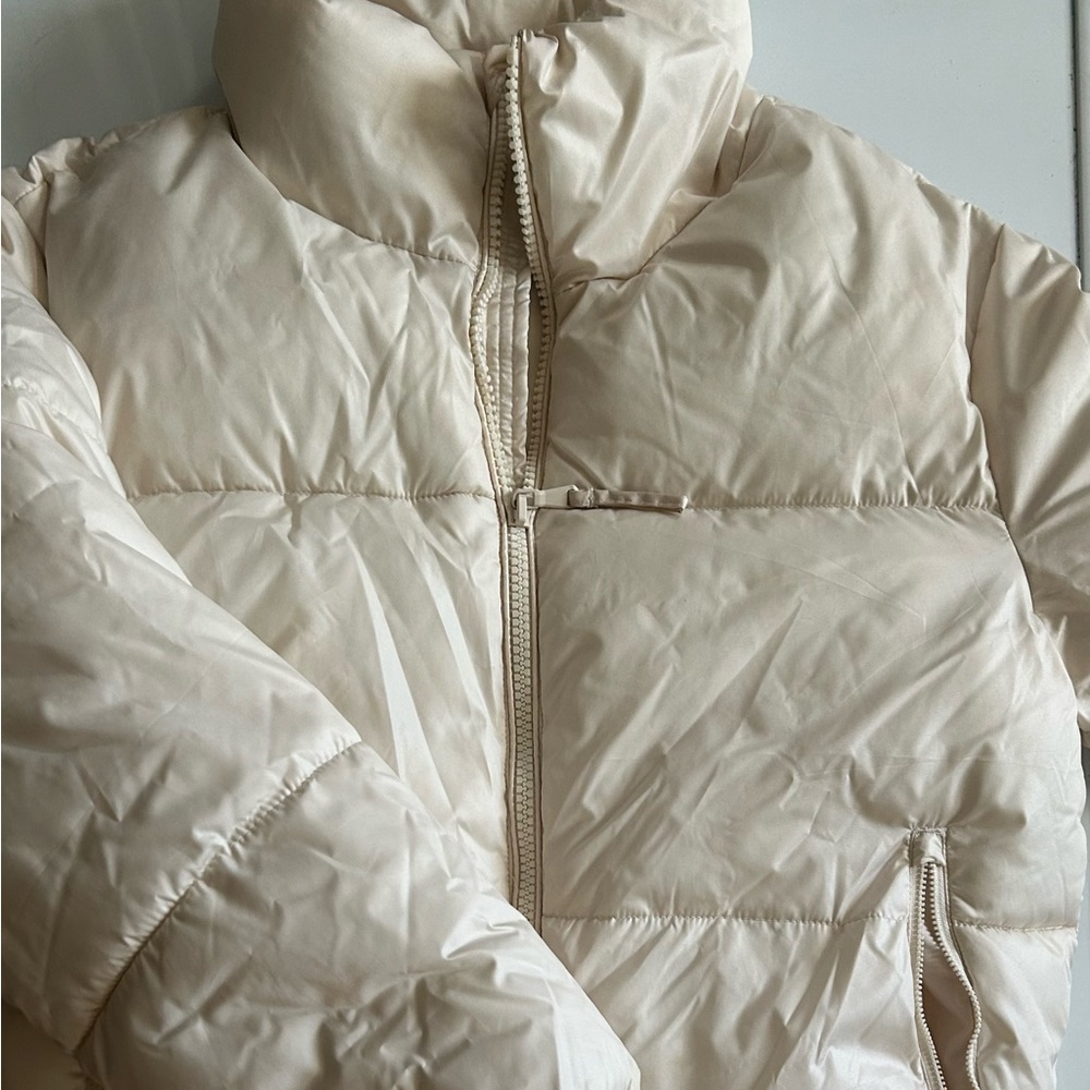 Old Navy Women's Beige Puffer Jacket